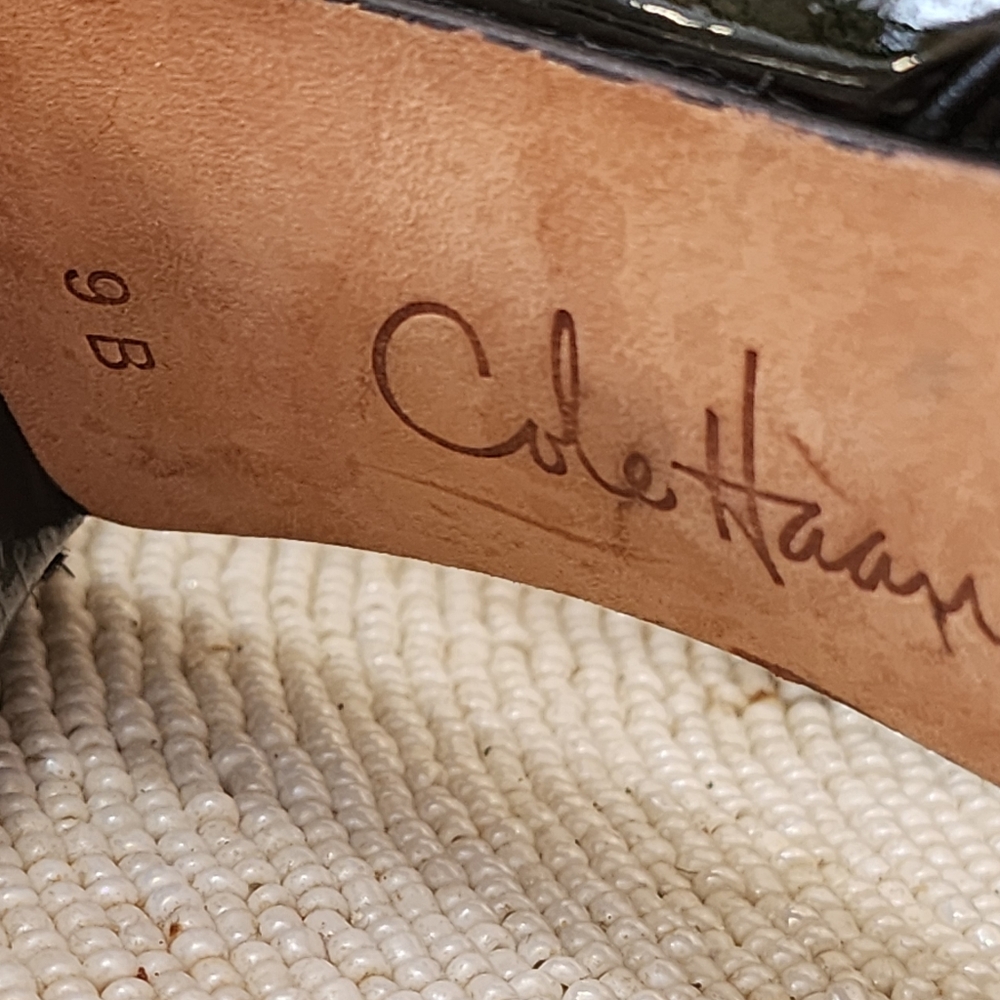 cole haan black  textured leather  heels women size 9B - Picture 8 of 10
